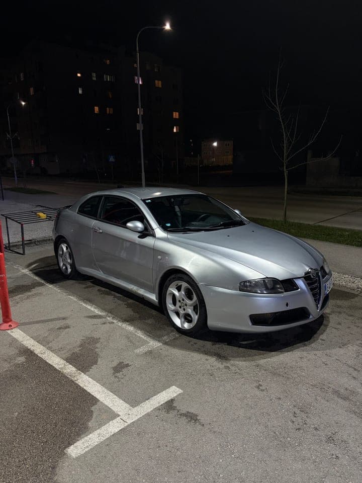 Alfa Romeo GT 2004 Sarajevo 1