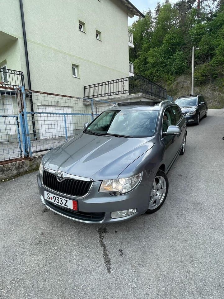 Skoda Superb 2011 Travnik 1