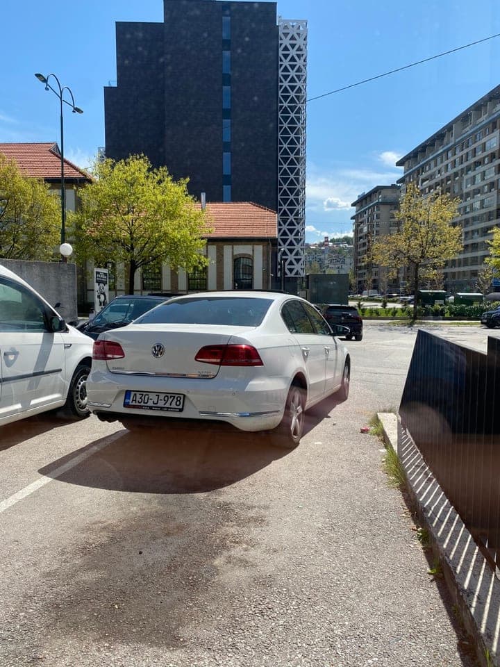 Volkswagen Passat 2011 Sarajevo 1
