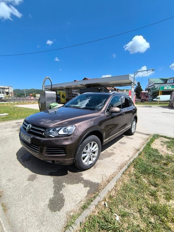Volkswagen Touareg 2010 Kalesija 1
