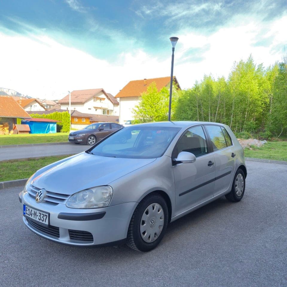 Volkswagen E-Golf 2005 Pale 1