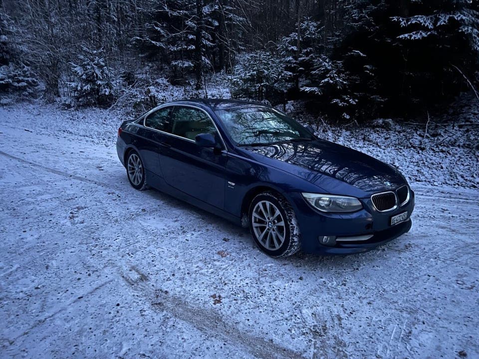 BMW 330 2010 Tešanj 1