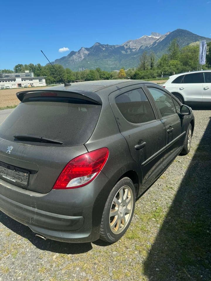 Peugeot 207 2011 Zvornik 1