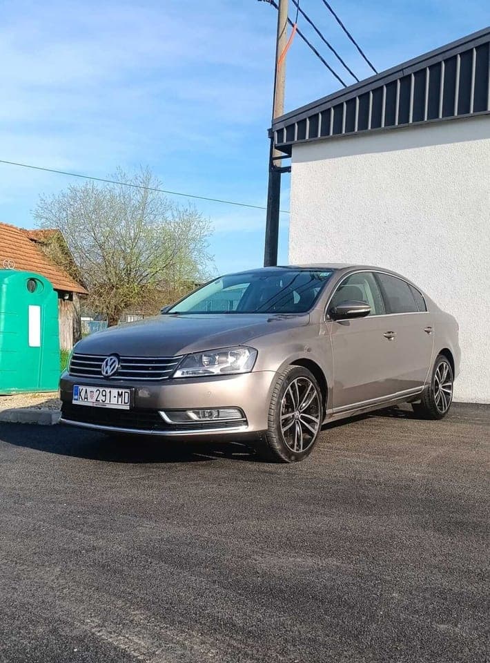 Volkswagen Passat 2012 Gradačac 1