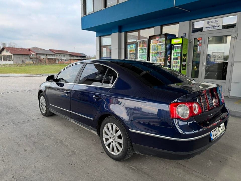 Volkswagen Passat 2005 Srebrenik 1