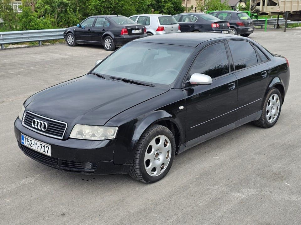 Audi A4 2002 Živinice 1