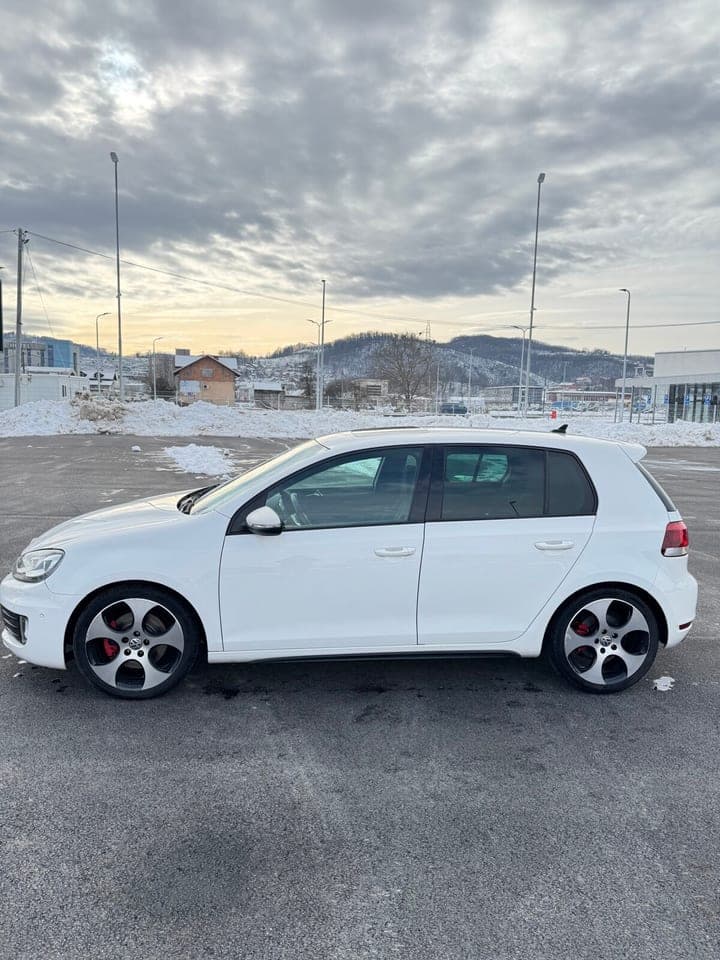 Volkswagen Golf GTI 2010 Zvornik 1