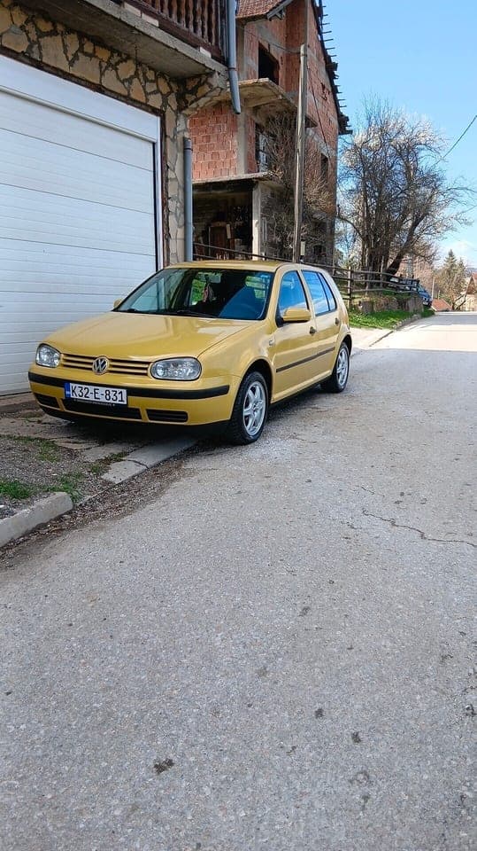 Volkswagen E-Golf 2000 Ilijaš 1