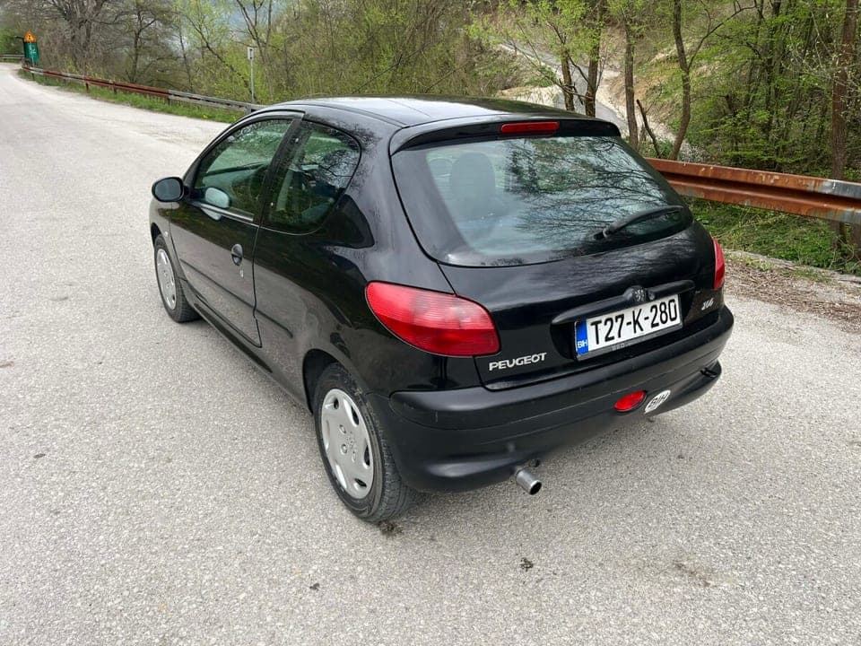 Peugeot 206 2002 Zenica 1
