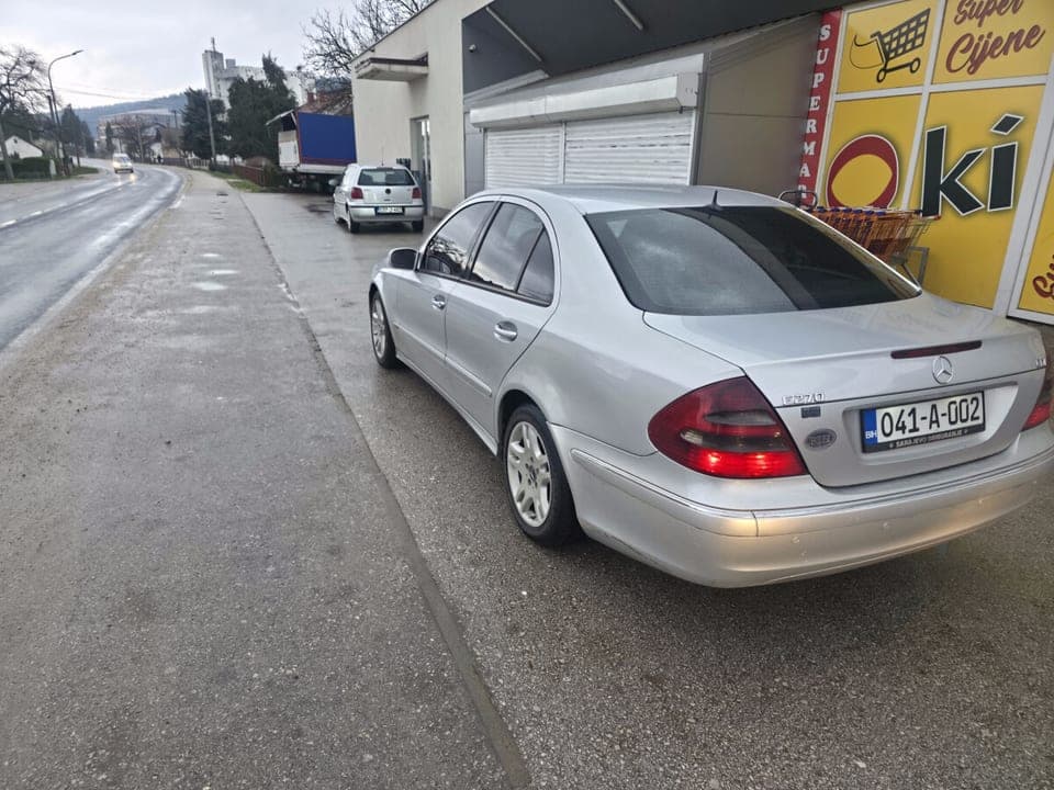 Mercedes-Benz 270 2004 Uskoplje-Gornji Vakuf 1