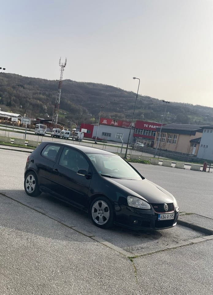 Volkswagen E-Golf 2004 Zenica 1