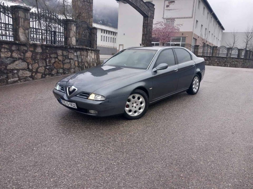 Alfa Romeo Alfa 166 2003 Foča 1