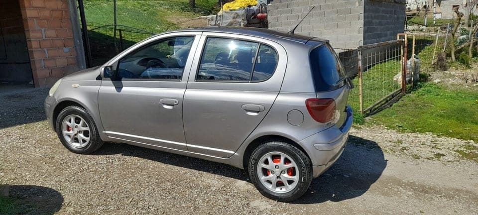Toyota Yaris 2004 Srebrenik 1