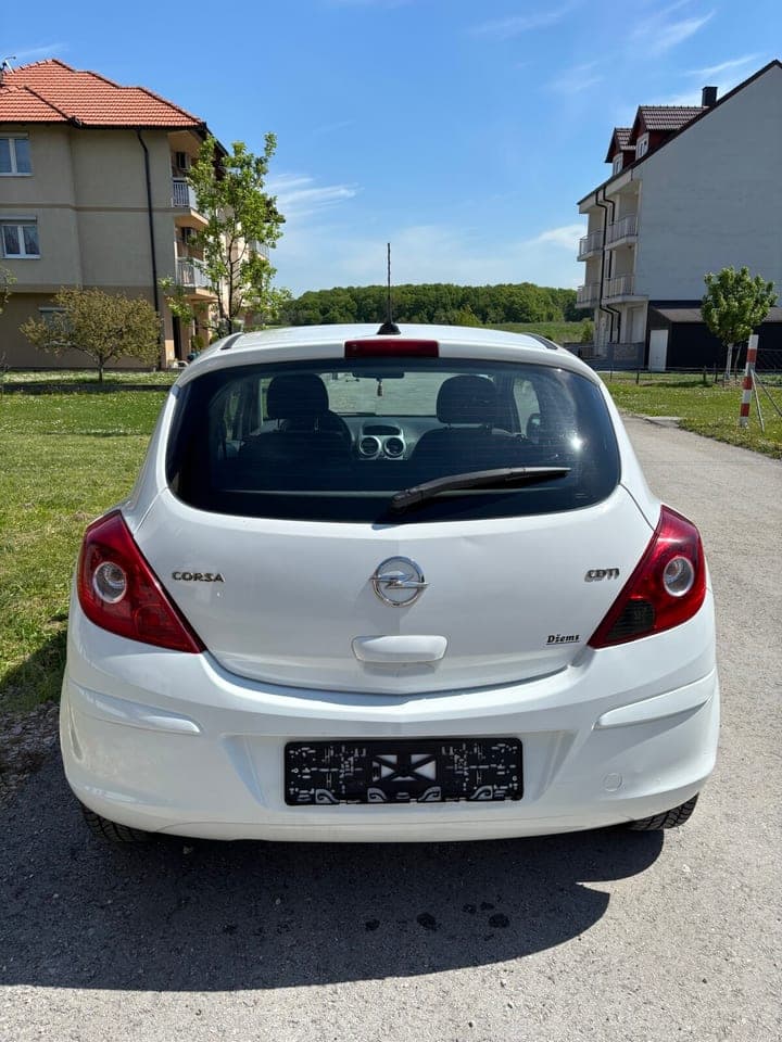 Opel Corsa 2012 Živinice 1