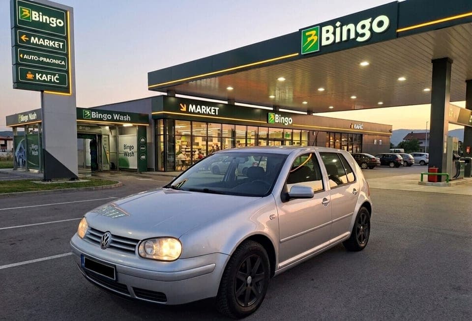Volkswagen E-Golf 2002 Kalesija 1