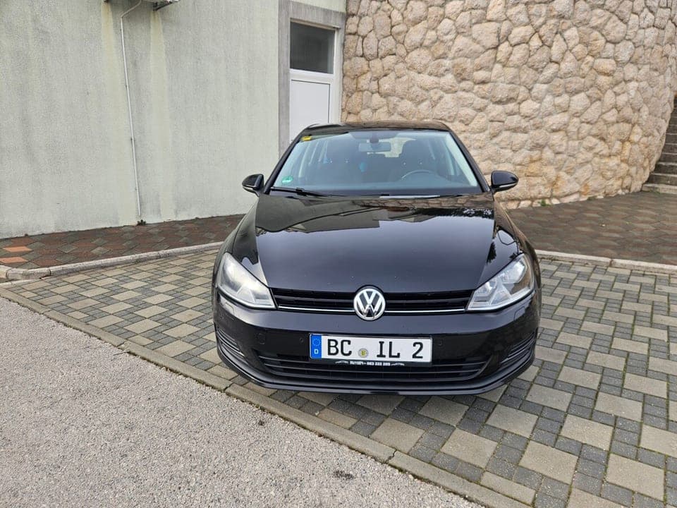 Volkswagen E-Golf 2014 Grude 1