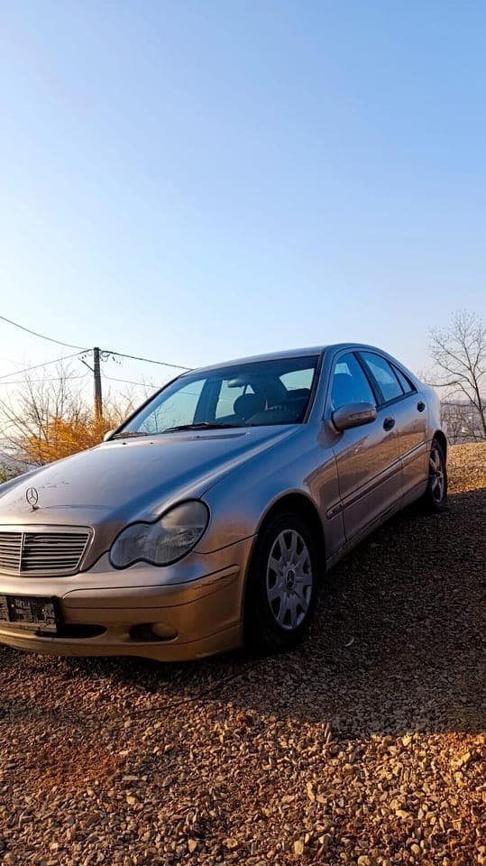 Mercedes-Benz 220 2003 Doboj 1