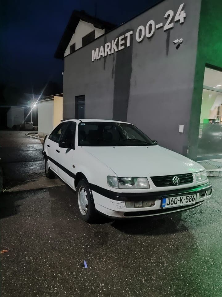 Volkswagen Passat 1995 Zvornik 1