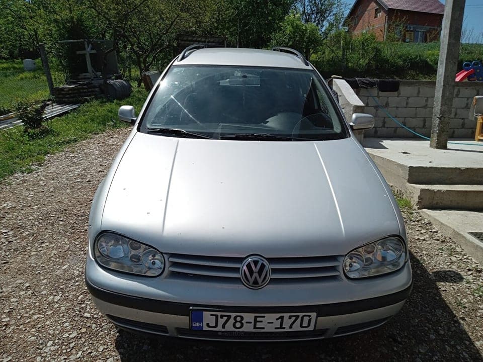 Volkswagen E-Golf 2000 Banja Luka 1
